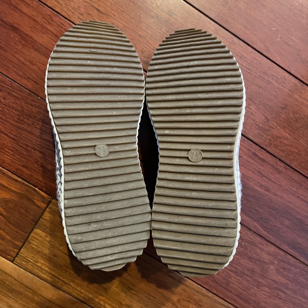 Target Universal Thread Persephone platform sneakers - Picture 2 of 2